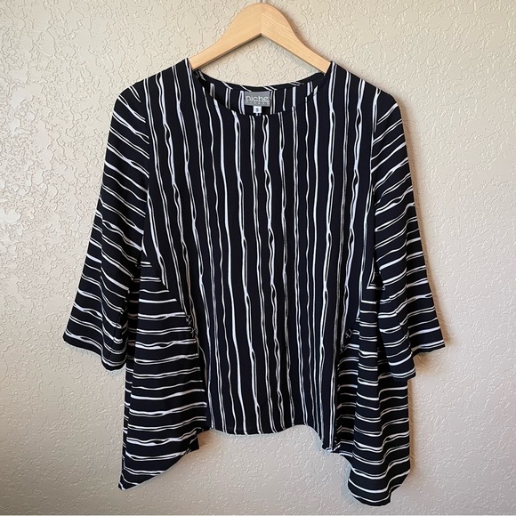 niche Tops - Niche Like New Blouse